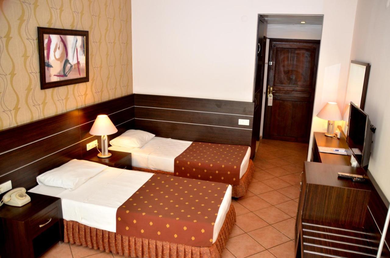 Boulevard Otel Alanya Luaran gambar